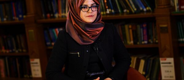 خديجة جنكيز خطيبة الصحفي السعودي جمال خاشقجي في حوارها مع رويترز، 29 أكتوبر/تشرين الأول 2018 خديجة جنكيز خطيبة الصحفي السعودي جمال خاشقجي في حوارها مع رويترز، 29 أكتوبر/تشرين الأول 2018 - سبوتنيك عربي