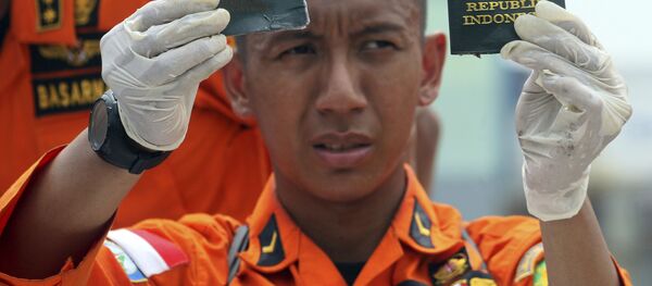 فرق الإنقاذ وطواقم البحث تواصل تفتيش موقع تحطم الطائرة الإندونيسية، إندونيسيا - سبوتنيك عربي