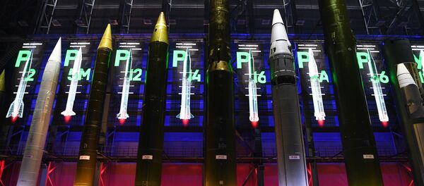 نماذج الجيل الأول من الصواريخ الباليستية في المركز التدريبي والعلمي للأكاديمية العسكرية التابعة للقوات الصاروخية الاستراتيجية باسم بطرس الأكبر نماذج الجيل الأول من الصواريخ الباليستية في المركز التدريبي والعلمي للأكاديمية العسكرية التابعة للقوات الصاروخية الاستراتيجية باسم بطرس الأكبر - سبوتنيك عربي