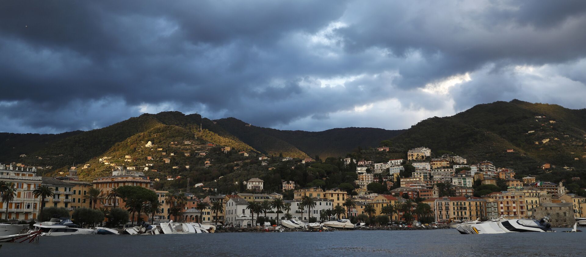 بلدة رابالو في مقاطعة جنوة، شمال إيطاليا - سبوتنيك عربي, 1920, 04.11.2018