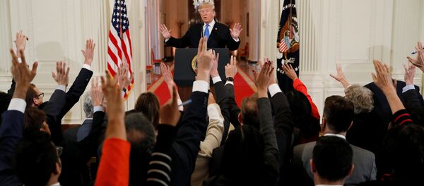 الرئيس ترامب في مؤتمر صحفي عقب إعلان نتائج انتخابات الكونغرس - سبوتنيك عربي