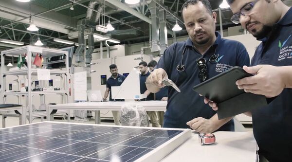  مصنع الألواح الشمسية في الرياض  - سبوتنيك عربي