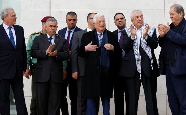 الرئيس الفلسطيني محمود عباس خلال إحياء ذكرى وفاة الرابعة عشرة للرئيس الفلسطيني الراحل ياسر عرفات - سبوتنيك عربي