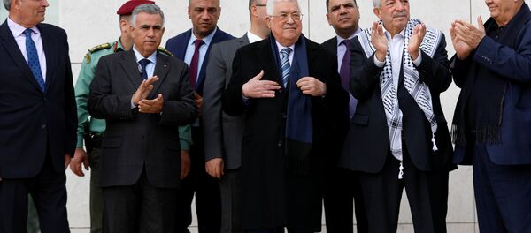 الرئيس الفلسطيني محمود عباس خلال إحياء ذكرى وفاة الرابعة عشرة للرئيس الفلسطيني الراحل ياسر عرفات - سبوتنيك عربي