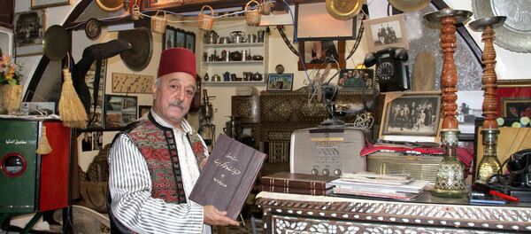 دمشقي يعشق الأنتيكا يحوّل بيته التراثي إلى متحف مجاني - سبوتنيك عربي