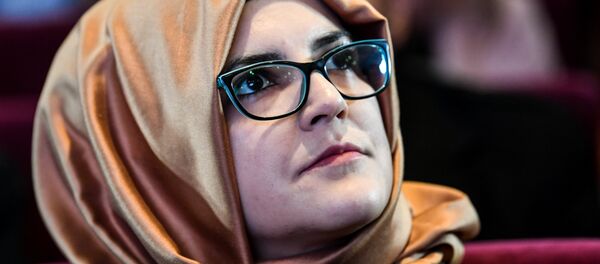خديجة جنكيز، خطيبة الصحفي السعودي جمال خاشقجي، خلال حفل لتكريم الصحفي خاشقجي، 11 نوفمبر /تشرين الثاني 2018 - سبوتنيك عربي