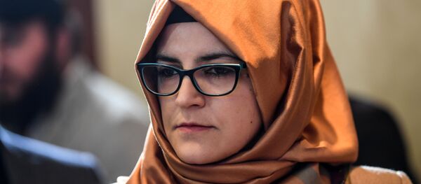 خديجة جنكيز، خطيبة الصحفي السعودي جمال خاشقجي، خلال حفل لتكريم الصحفي خاشقجي، 11 نوفمبر /تشرين الثاني 2018 - سبوتنيك عربي