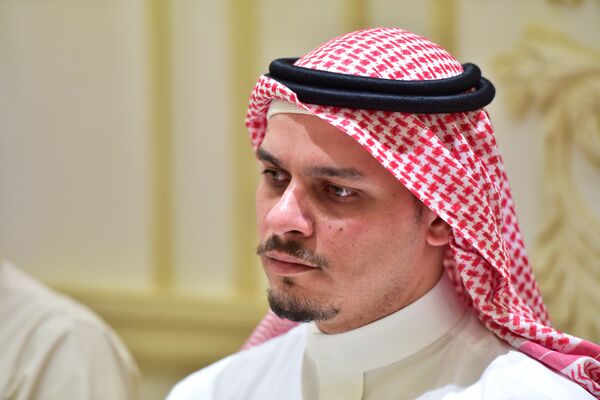 صلاح خاشقجي في عزاء والده - سبوتنيك عربي