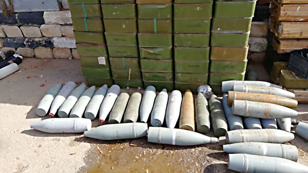 الجيش السوري يعثر على كميات كبيرة من أسلحة الإرهابيين، منها صواريخ أمريكية، في درعا - سبوتنيك عربي