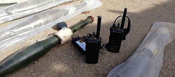 الجيش السوري يعثر على كميات كبيرة من أسلحة الإرهابيين، منها صواريخ أمريكية، في درعا الجيش السوري يعثر على كميات كبيرة من أسلحة الإرهابيين، منها صواريخ أمريكية، في درعا - سبوتنيك عربي