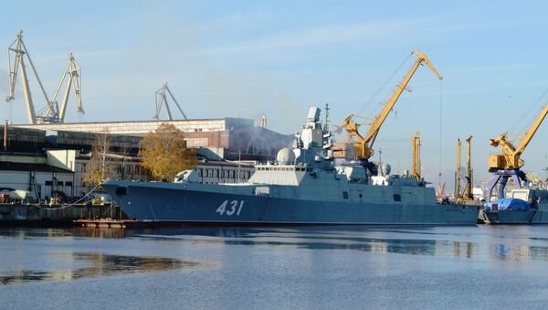 سفينة أميرال كاساتونوف (مشروع 22350) في مرسى سيفيرنايا فيرف في سان بطرسبورغ - سبوتنيك عربي