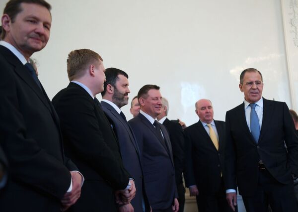 وزير الخارجية الروسي سيرغي لافروف يلتقي دبلوماسيي روسيا - سبوتنيك عربي