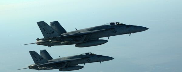 طيران التحالف الدولي - طائرات إف-18 ي (F-18E) الأمريكية بعد شن غارة جوية في العراق طيران التحالف الدولي - طائرات إف-18 ي (F-18E) الأمريكية بعد شن غارة جوية في العراق - سبوتنيك عربي