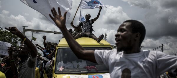 أنصار حزب جمهورية كونغو الديموقراطية المعارض مارتن فايولو في كينشاسا، الكونغو 21 نوفمبر/ تشرين الثاني 2018 - سبوتنيك عربي