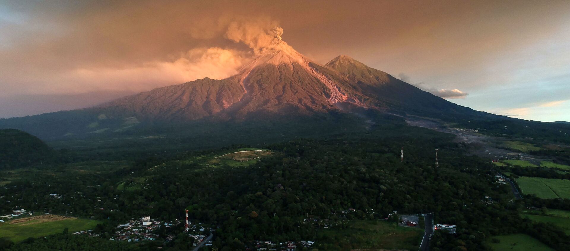 ثوران بركان فويغو، غواتيمالا 19 نوفمبر/ تشرين الثاني 2018 - سبوتنيك عربي, 1920, 22.05.2021