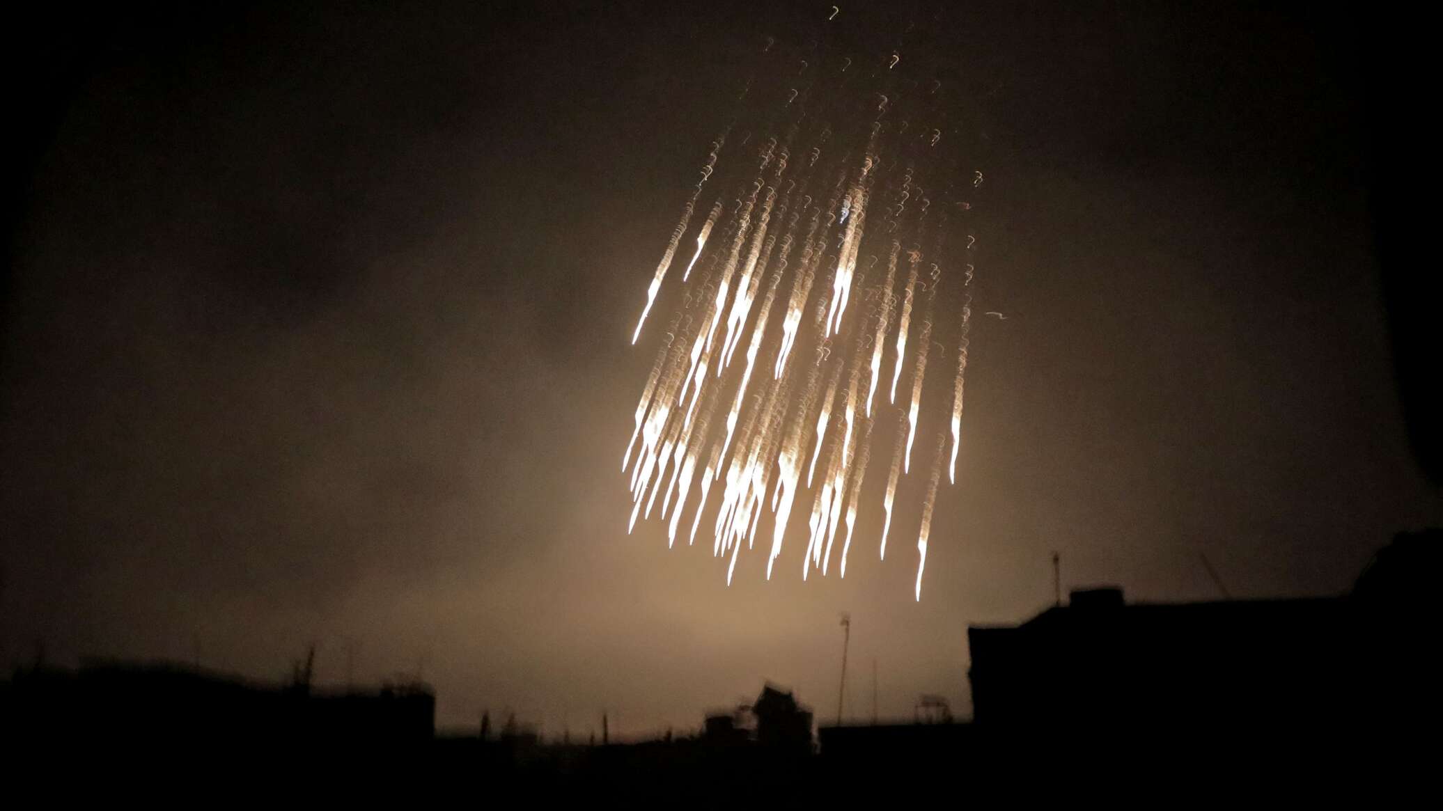 الأمم المتحدة تدعو للتحقيق في تقارير عن استخدام إسرائيل الفوسفور في لبنان