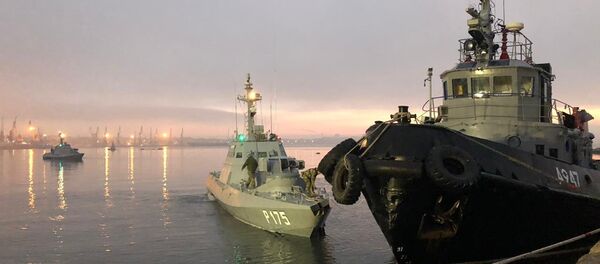 الوضع في مضيق كيرتش، القرم، روسيا - السفن الحربية الأوكرانية المحتجزة في ميناء كيرتش - سبوتنيك عربي