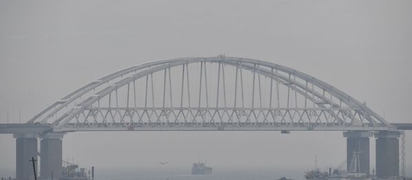 جسر القرم فوق مضيق كيرتش جسر القرم فوق مضيق كيرتش - سبوتنيك عربي