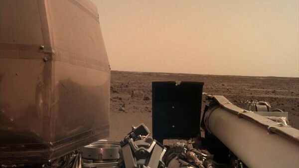 أول صورة لمسبار إنسايت من على سطح المريخ - سبوتنيك عربي
