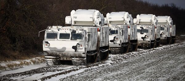 القوات المسلحة الروسية تعتمد أول دفعة من منظومات الدفاع الجوي القطبية تور-إم 2 دي تي، بمدينة ييسك الروسية - سبوتنيك عربي