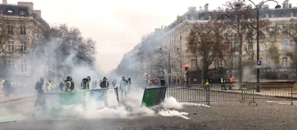 احتجاجات السترات الصفراء في باريس - سبوتنيك عربي