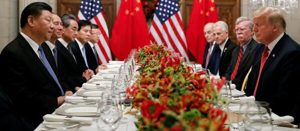 قمة مجموعة العشرين في بوينس آيرس، الأرجنتين، 1 ديسمبر/ كانون الأول 2019 - الرئيس دونالد ترامب والرئيس شي جين بينغ خلال المحادثات على هامش قمة G20 - سبوتنيك عربي