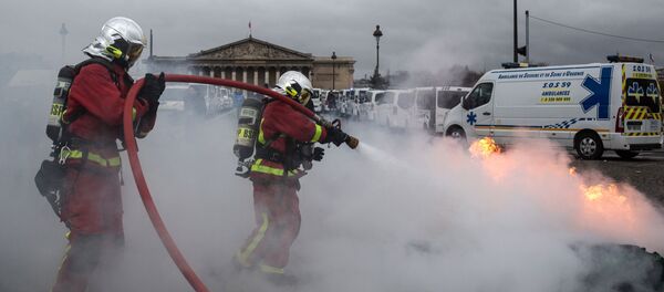 اضراب موظفي الإسعاف في فرنسا - مظاهرات و احتجاجات باريس ضد الإصلاح والتغيير فيما يخص تمويل مركبان النقل الطبي، ديسبمر/ كانون الأول 2018 اضراب موظفي الإسعاف في فرنسا - مظاهرات و احتجاجات باريس ضد الإصلاح والتغيير فيما يخص تمويل مركبان النقل الطبي، ديسبمر/ كانون الأول 2018 - سبوتنيك عربي