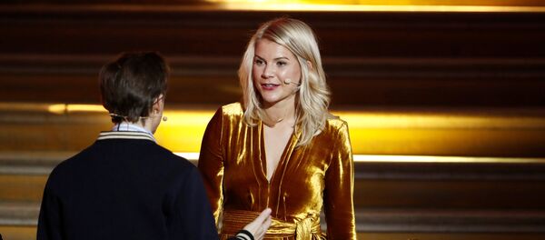 اللاعبة النرويجية أدا هيغيربرغ في حفل توزيع جوائز الكرة الذهبية العاصمة الفرنسية باريس، 3 ديسمبر/كانون الأول 2018 - سبوتنيك عربي