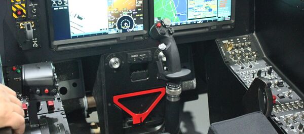 نموذج قمرة قيادة الطائرة الإماراتية بي 250 نموذج قمرة قيادة الطائرة الإماراتية بي 250 - سبوتنيك عربي