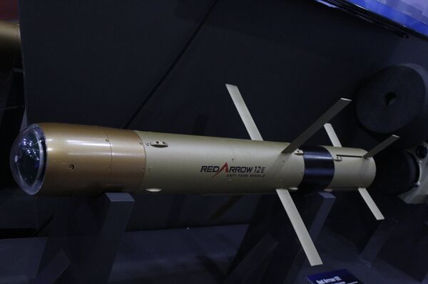 صاروخ السهم الأحمر الصيني المضاد للدبابات في إيديكس 2018 في مصر - سبوتنيك عربي