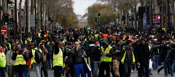 احتجاجات السترات الصفراء في باريس - سبوتنيك عربي