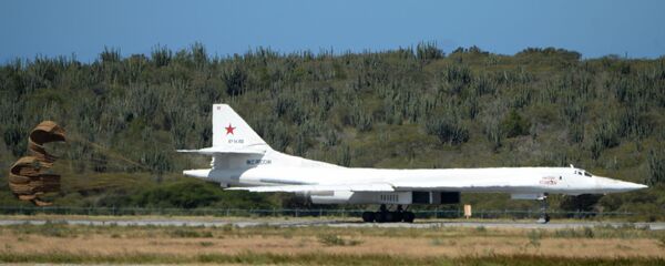 قاذفات تو-160 - تدريبا تعسكرية مشتركة بين روسيا وفنزويلا، 10 ديسمبر/ كانون الأول 2018 - سبوتنيك عربي