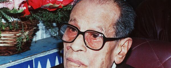 الأديب المصري نجيب محفوظ - سبوتنيك عربي