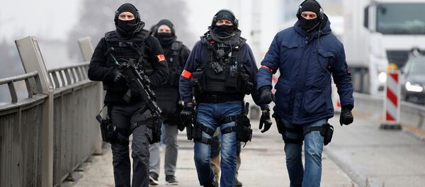 أحداث هجوم ستراسبورغ - الشرطة الفرنسية، قوات الأمن الخاصة، الحدود بين ألمانيا و فرنسا 12 ديسمبر/ كانون الأول 2018 - سبوتنيك عربي