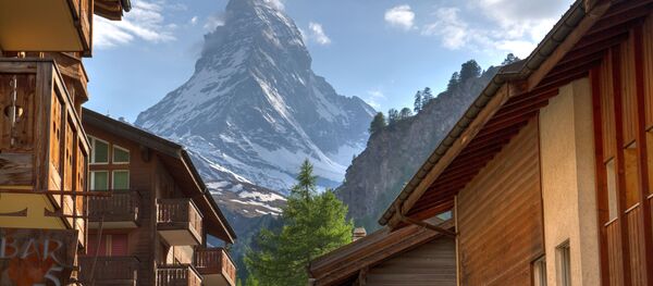 مشهد يطل على ماترهورن في جبال الألب بينيني على حدود سويسرا وإيطاليا - سبوتنيك عربي