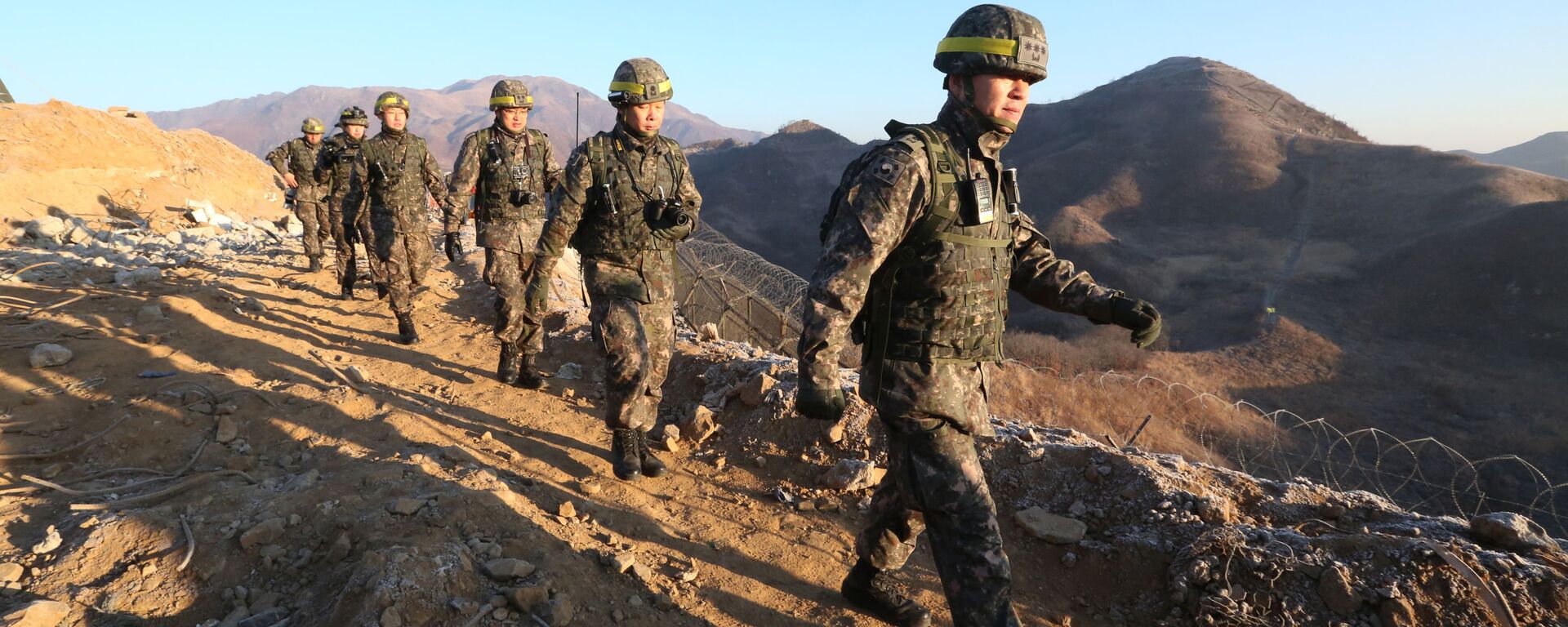 الحدود بين كوريا الجنوبية و كوريا الشمالية - الجنود - الجيش الكوري الجنوبي والشمالي، 12 ديسمبر/ كانون الأول 2018 - سبوتنيك عربي, 1920, 26.06.2024