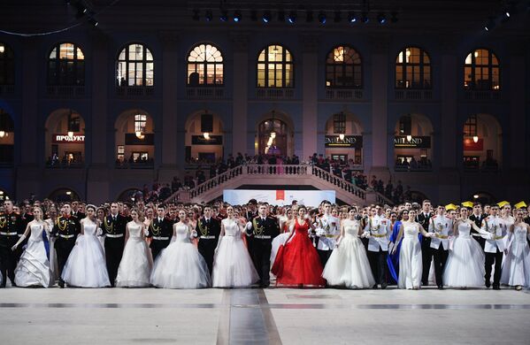 حفل الكرملين الدولي للرقص - لتلامذة معهد سوفوروف العسكري - سبوتنيك عربي