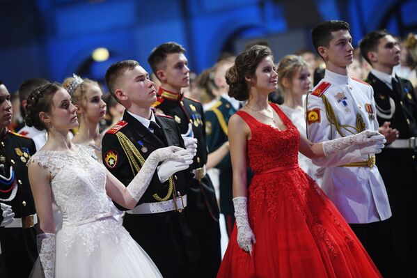 حفل الكرملين الدولي للرقص - لتلامذة معهد سوفوروف العسكري - سبوتنيك عربي