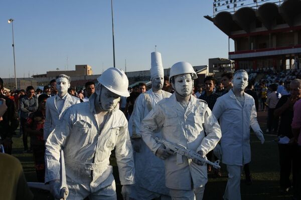 الأسود تحمي مدينة عراقية محررة من داعش - سبوتنيك عربي