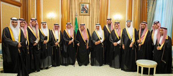 مجلس الوزراء السعودي برئاسة الملك سلمان بعد إقرار ميزانية 2019 مجلس الوزراء السعودي برئاسة الملك سلمان بعد إقرار ميزانية 2019 - سبوتنيك عربي