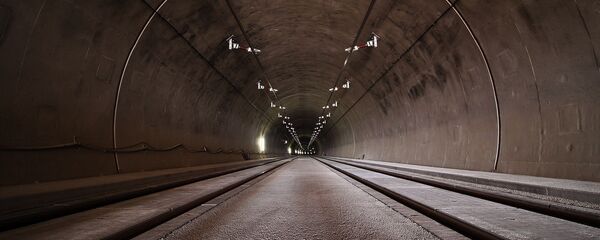 نفق - سبوتنيك عربي