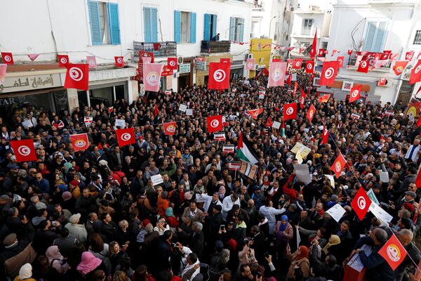 احتجاجات في تونس مطالبة برفع الأجور، 19ديسمبر/كانون الأول 2018 - سبوتنيك عربي