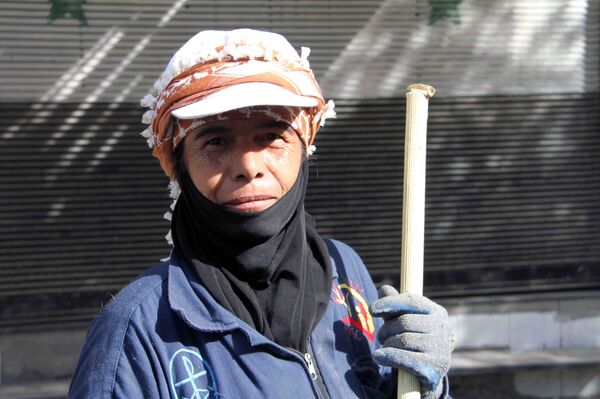 عاملات نظافة في شوارع دمشق - أم محمود عاملات نظافة في شوارع دمشق - أم محمود - سبوتنيك عربي