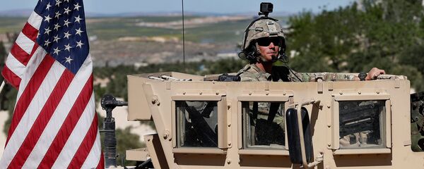 صورة أرشيفية - قوات الجيش الأمريكي في منبج، سوريا 4 أبريل/ نيسان 2018 صورة أرشيفية - قوات الجيش الأمريكي في منبج، سوريا 4 أبريل/ نيسان 2018 - سبوتنيك عربي