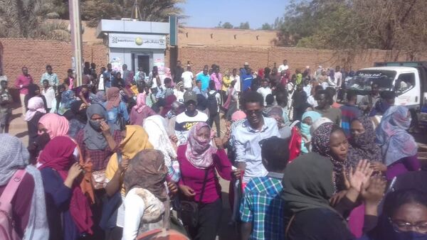 الاحتجاجات في شوارع السودان الاحتجاجات في شوارع السودان - سبوتنيك عربي
