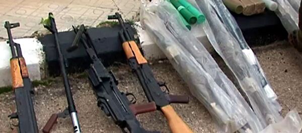 الأمن السوري يضبط إرهابيين ينقلون أسلحة من درعا إلى القنيطرة الأمن السوري يضبط إرهابيين ينقلون أسلحة من درعا إلى القنيطرة - سبوتنيك عربي