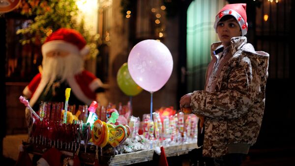 سكان دمشق يحتفلون بعيد الميلاد - سبوتنيك عربي