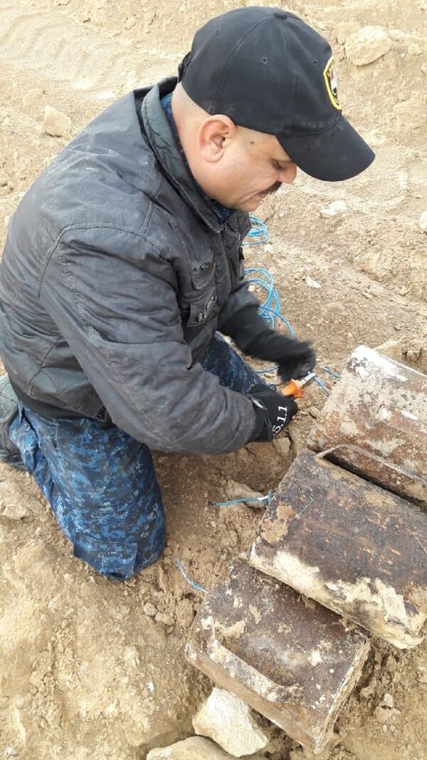 القوات العراقية تدمر متفجرات زرعها داعش - سبوتنيك عربي