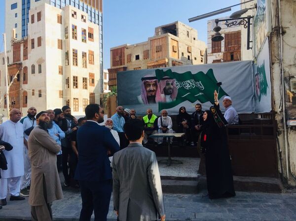 سعوديات يعملن في الإرشاد السياحي  - سبوتنيك عربي