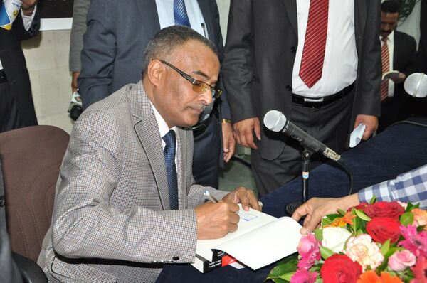 أحمد الصوفي، السكرتير الصحفي للرئيس اليمني علي عبد الله صالح أحمد الصوفي، السكرتير الصحفي للرئيس اليمني علي عبد الله صالح - سبوتنيك عربي